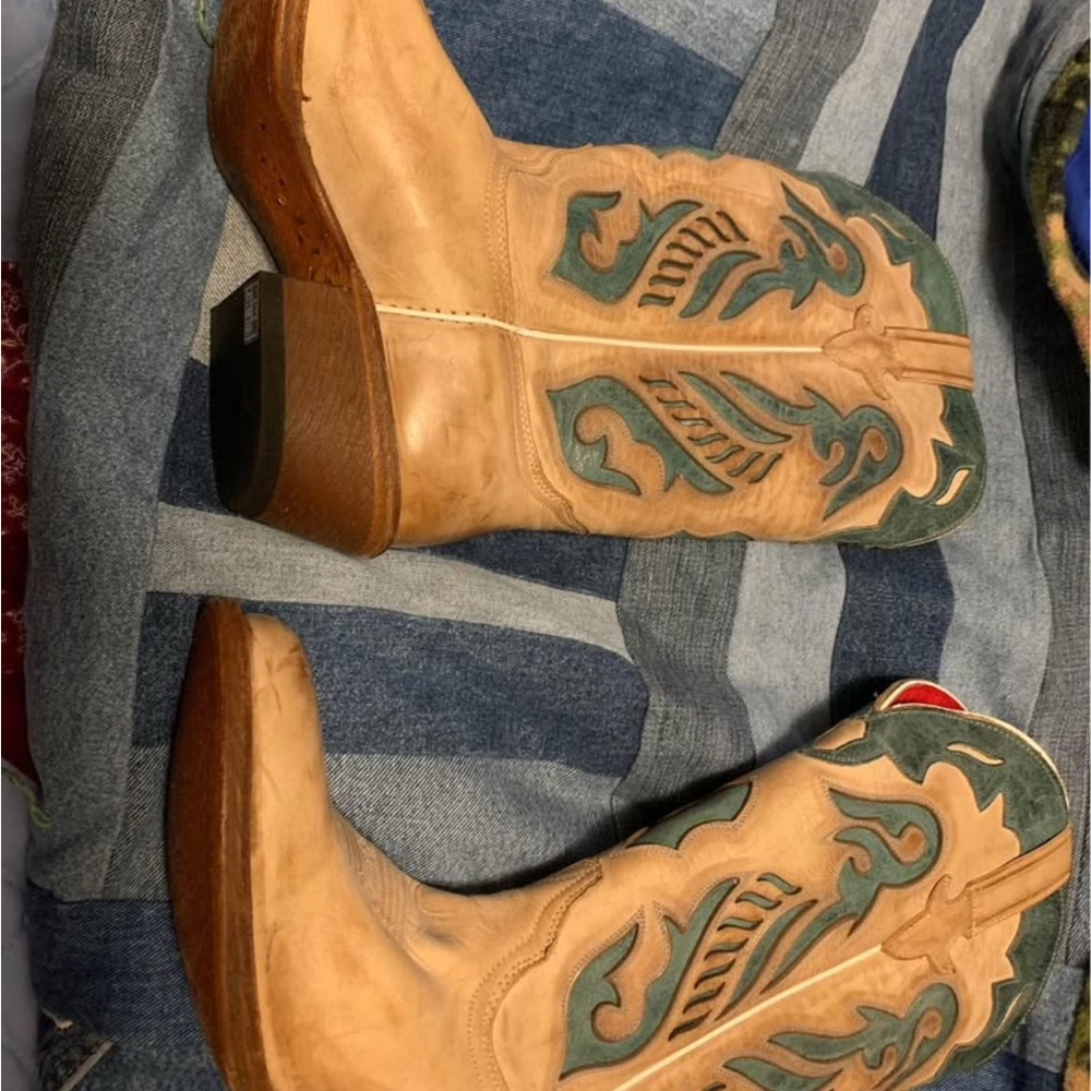 Macie Bean Tan and Green Heeled Boots